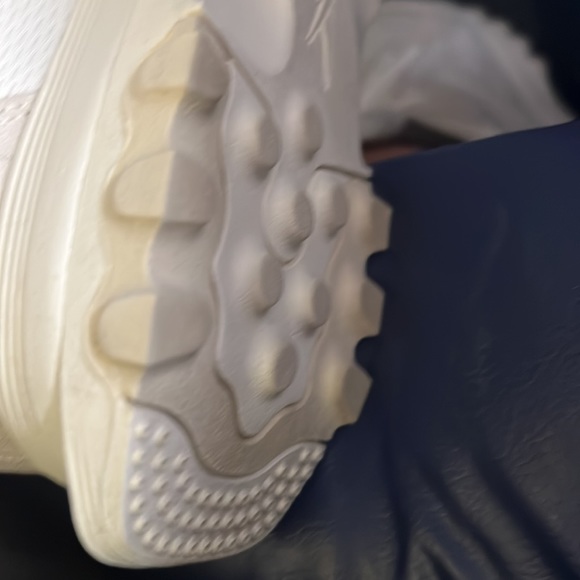 Reebok Women's Cardi B x Classic Leather V2 'Chalk Alabaster' GW8874 size 8. - Picture 8 of 8